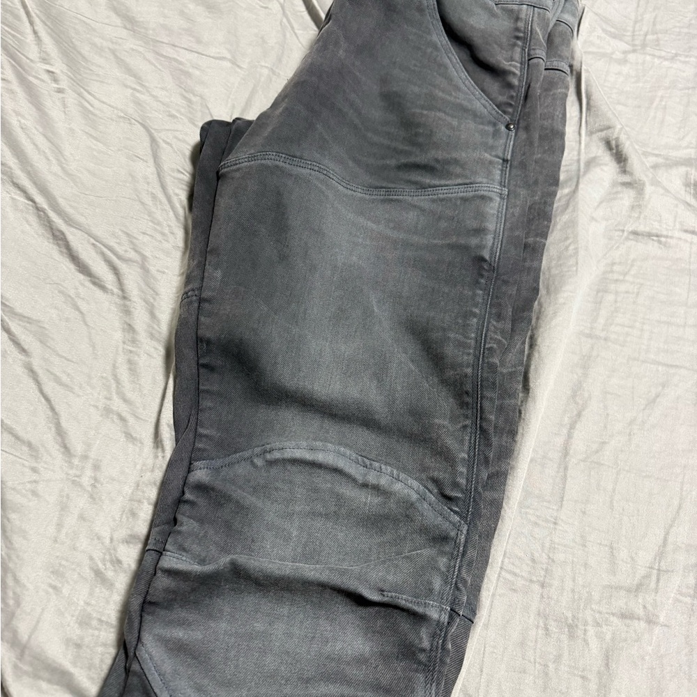 5620 3D Skinny Jeans - Picture 10 of 11